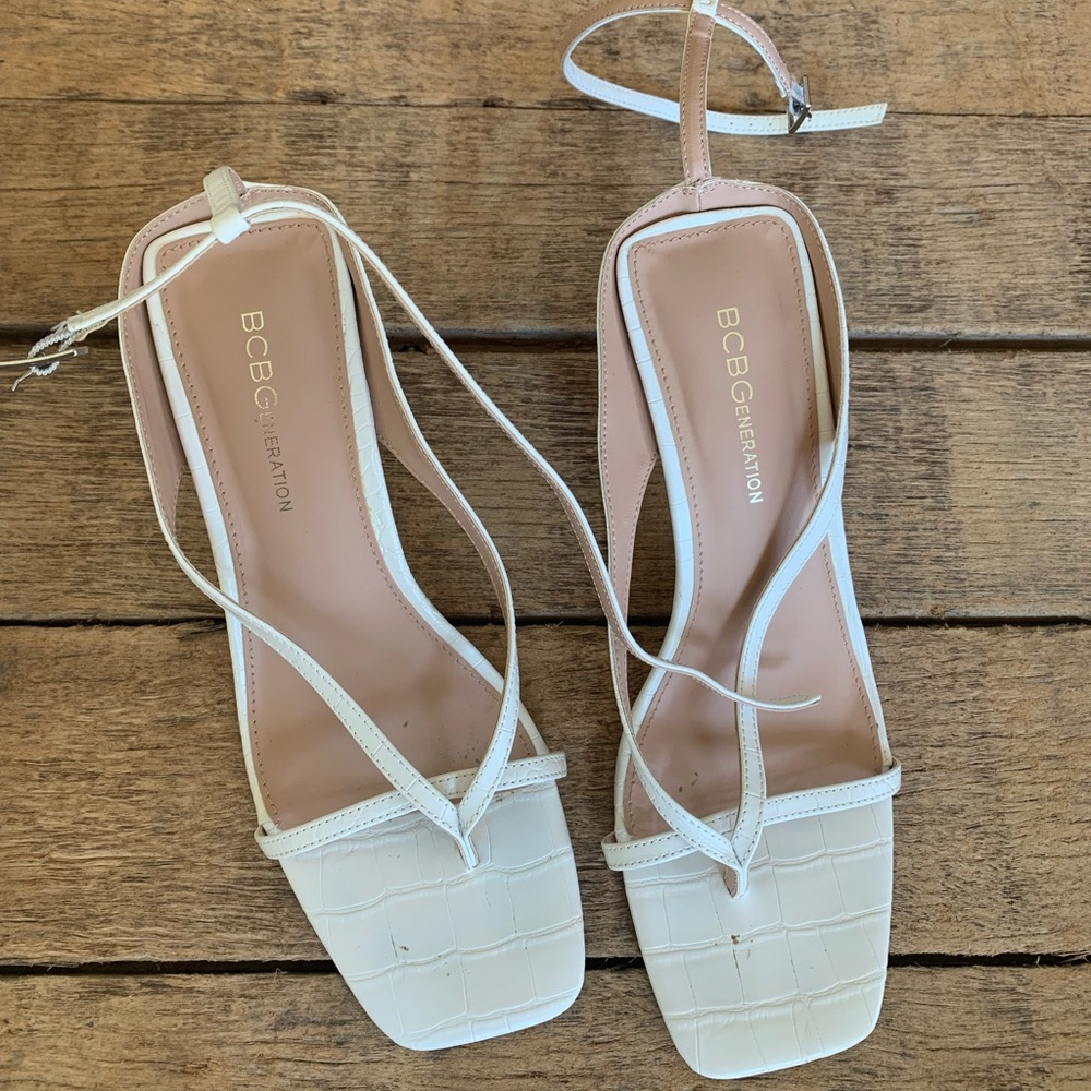 BCBGeneration white square toe lace up heel